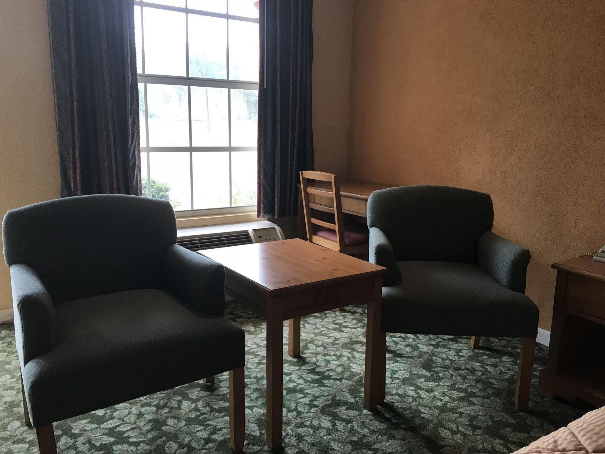 Seven Hills Suites I-10 تلاهاسي المظهر الخارجي الصورة
