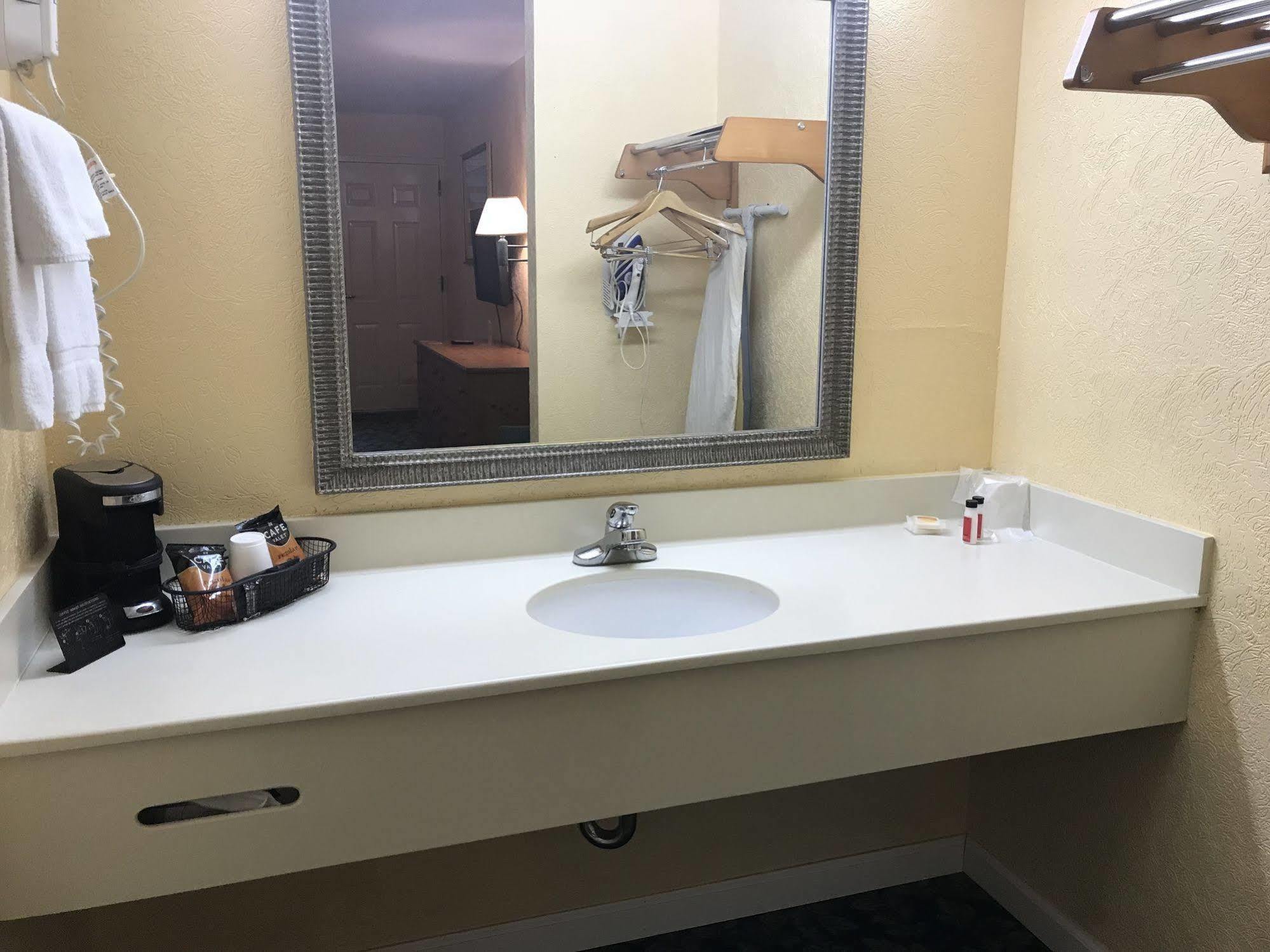 Seven Hills Suites I-10 تلاهاسي المظهر الخارجي الصورة